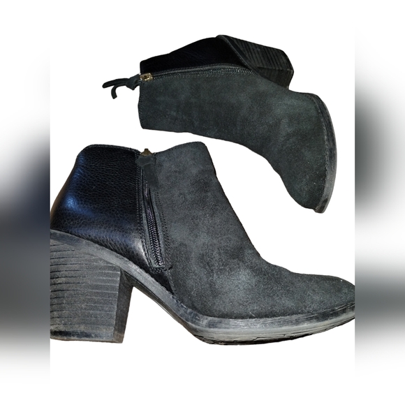 sofft black Ankle Bootie size 6 - Picture 4 of 11